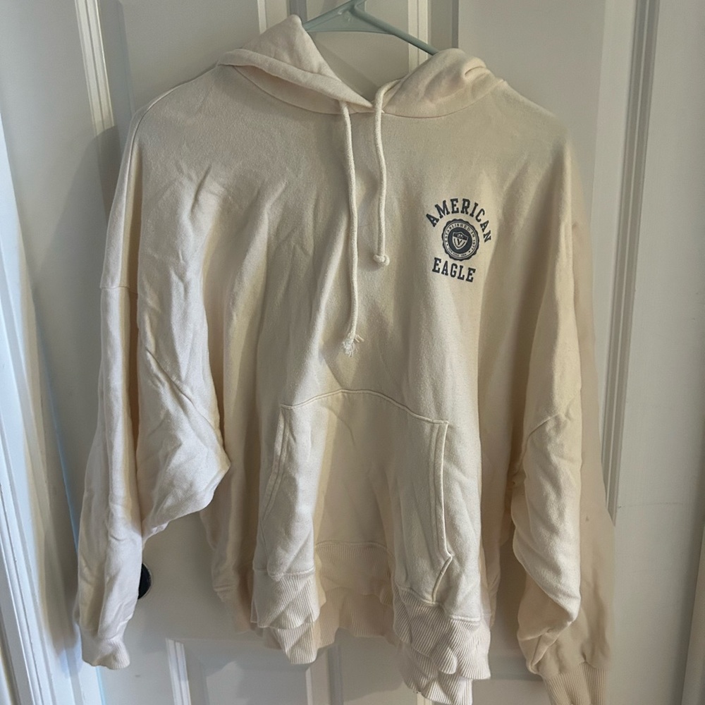 American Eagle Cream Sweatshirt
